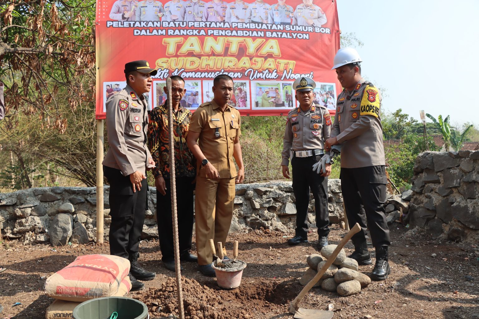 20 Tahun Pengabdian Batalyon Tantya Sudirajathi, Kapolres Cirebon Kota Bangun Sumur Bor