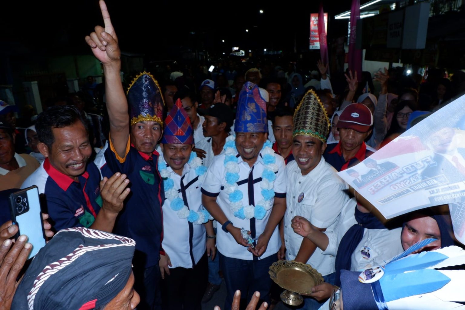 Ratusan Tim Relawan Fud Aher Kelurahan Menala Siap Jemput Kemenangan di Pilkada