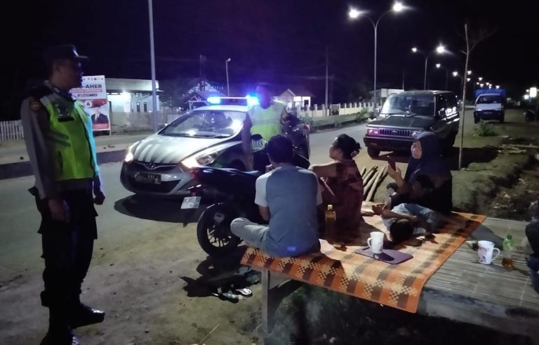 Jaga Kamtibmas Tetap Kondusif, Piket Jaga Polsek Poto Tano Gencar Laksanakan Patroli Dialogis