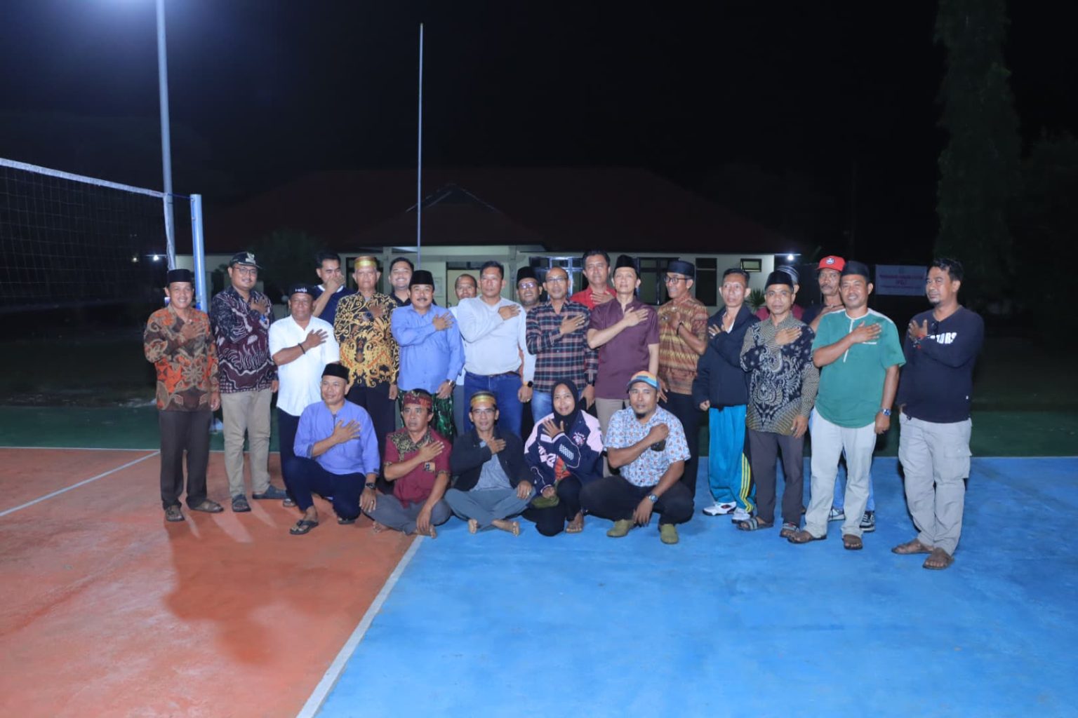 Ini Yang Dilakukan Kapolres Sumbawa Barat AKBP Zulkarnain, S.I.K Silaturahmi Bisa di Mana Saja dan Kapan Saja