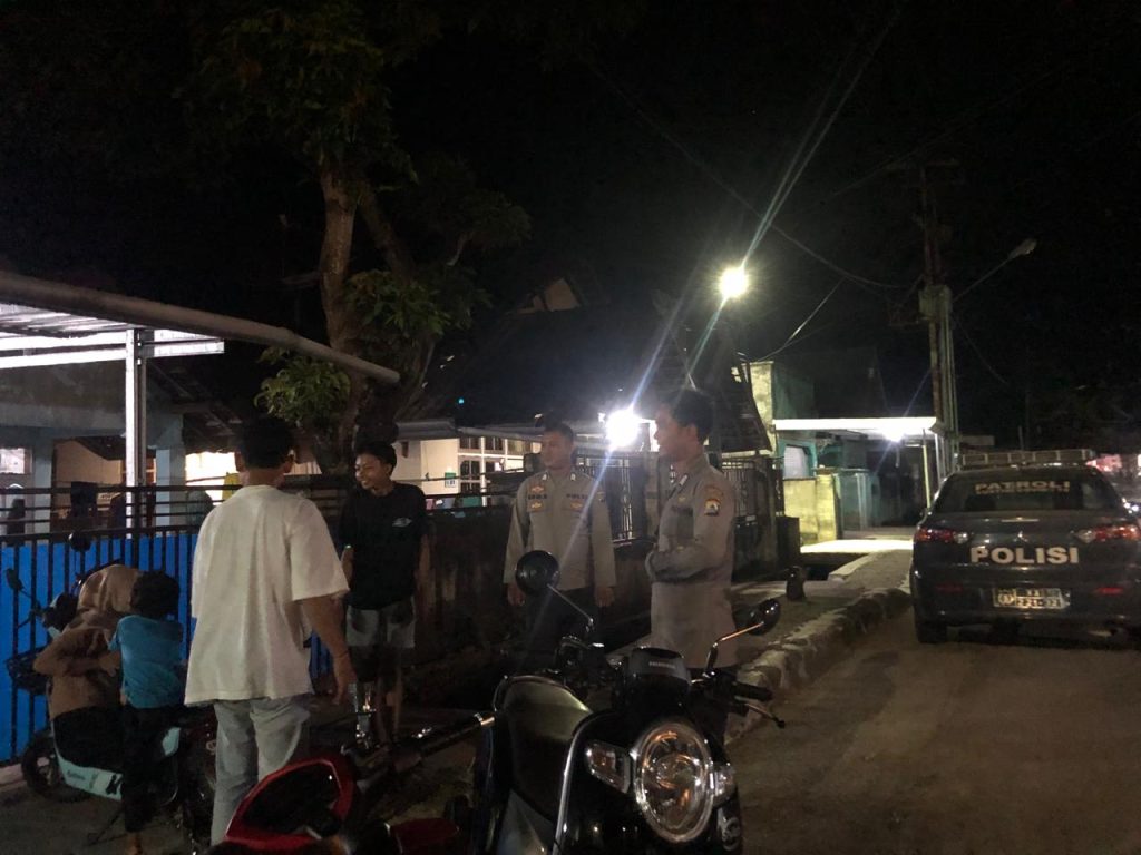 Piket Jaga SPKT, Polsek Jereweh Laksanakan Patroli Dialogis di Desa Belo, Warga Dihimbau Jaga Kamtibmas