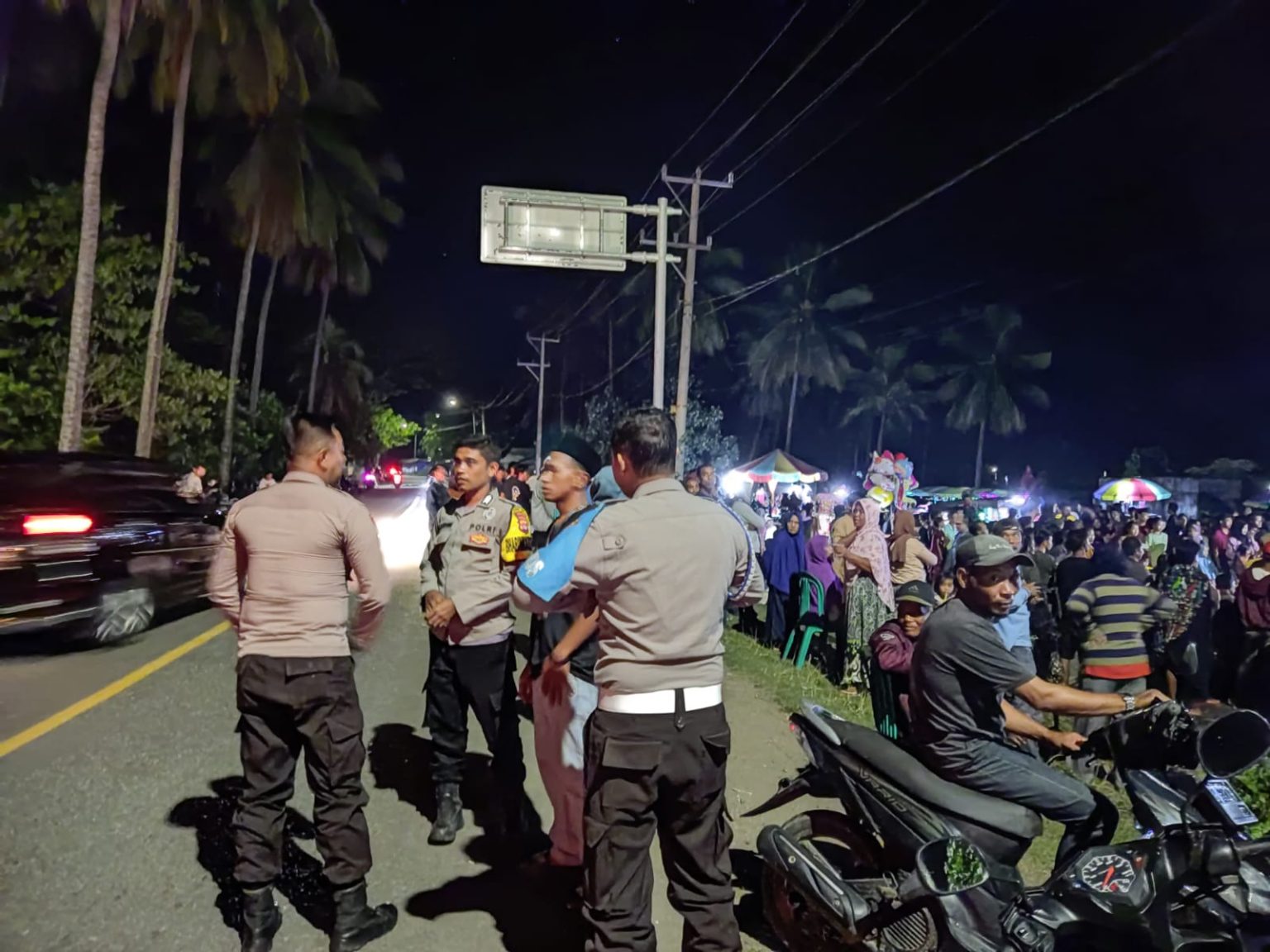 Anggota Piket Polsek Taliwang Laksanakan Patroli Dialogis Ciptakan Rasa Aman di Tengah Masyarakat