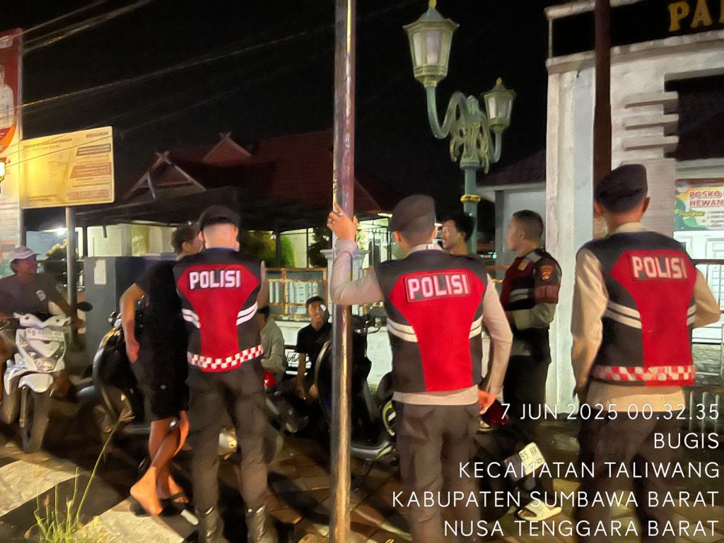 Patroli Dialogis Sat Samapta Polres Sumbawa Barat Himbau Remaja Jaga Keamanan dan Ketertiban Masyarakat