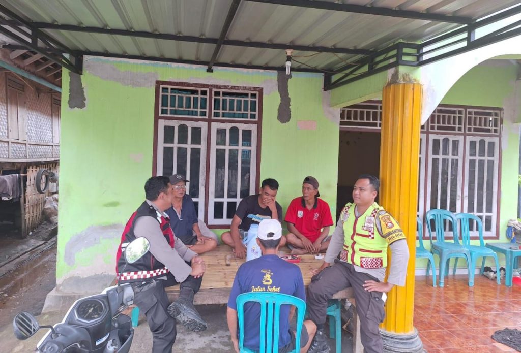 Gencar Patroli Dialogis untuk Kamtibmas, Polsek Seteluk Sasar Perkampungan Masyarakat