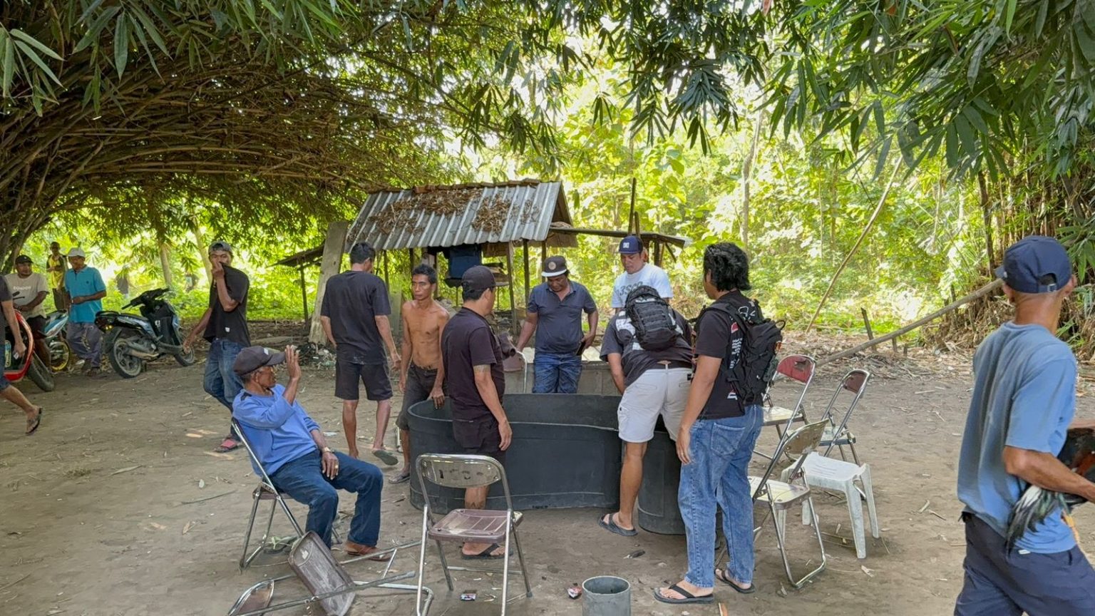 Polres Sumbawa Barat Bubarkan Arena Judi Sabung Ayam di Desa Pasir Putih