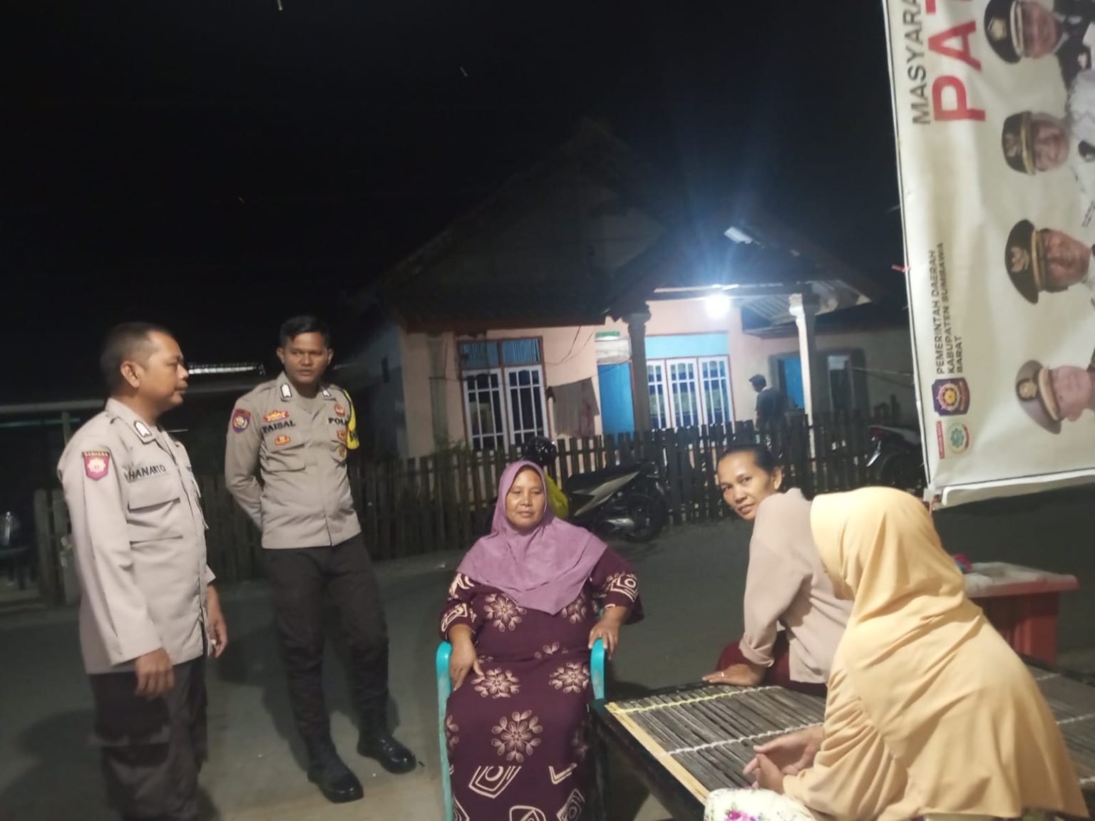 Polsubsektor Brang Ene Laksanakan Patroli Dialogis, Imbau Warga Waspada TPPO dan Hoaks