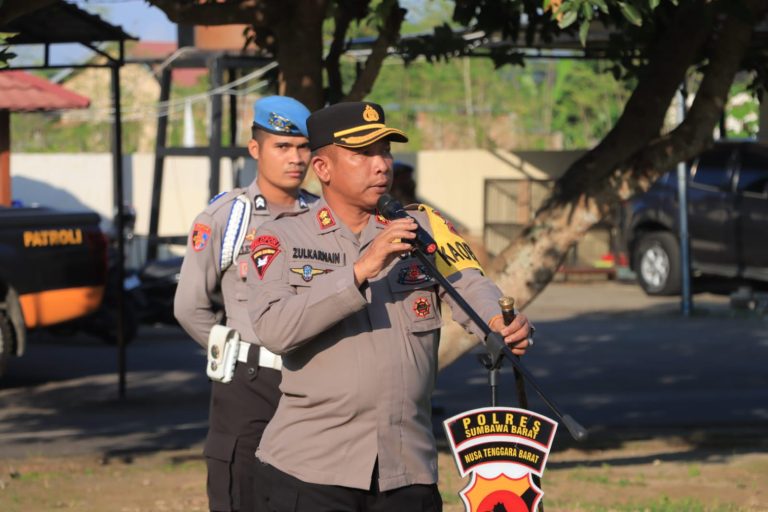 Kapolres Sumbawa Barat Pimpin Apel Pagi, Tegaskan Disiplin dan Komitmen Anti Narkoba