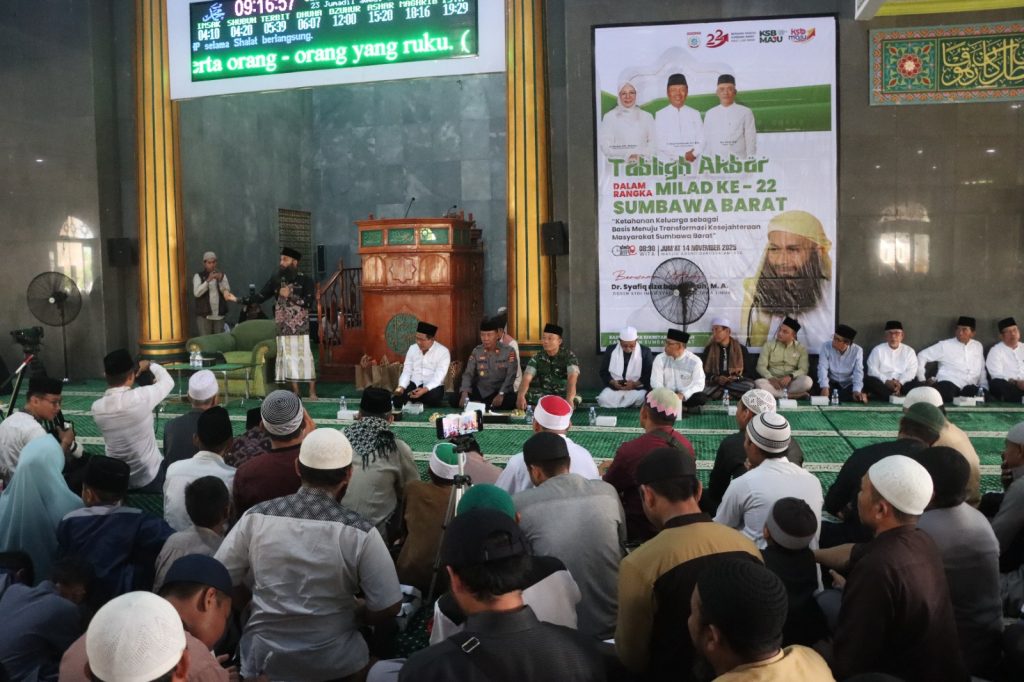 Semarak Tabligh Akbar Harlah Kabupaten Sumbawa Barat ke-22 Bersama Dr. Syafiq Riza Basalamah, M.A.