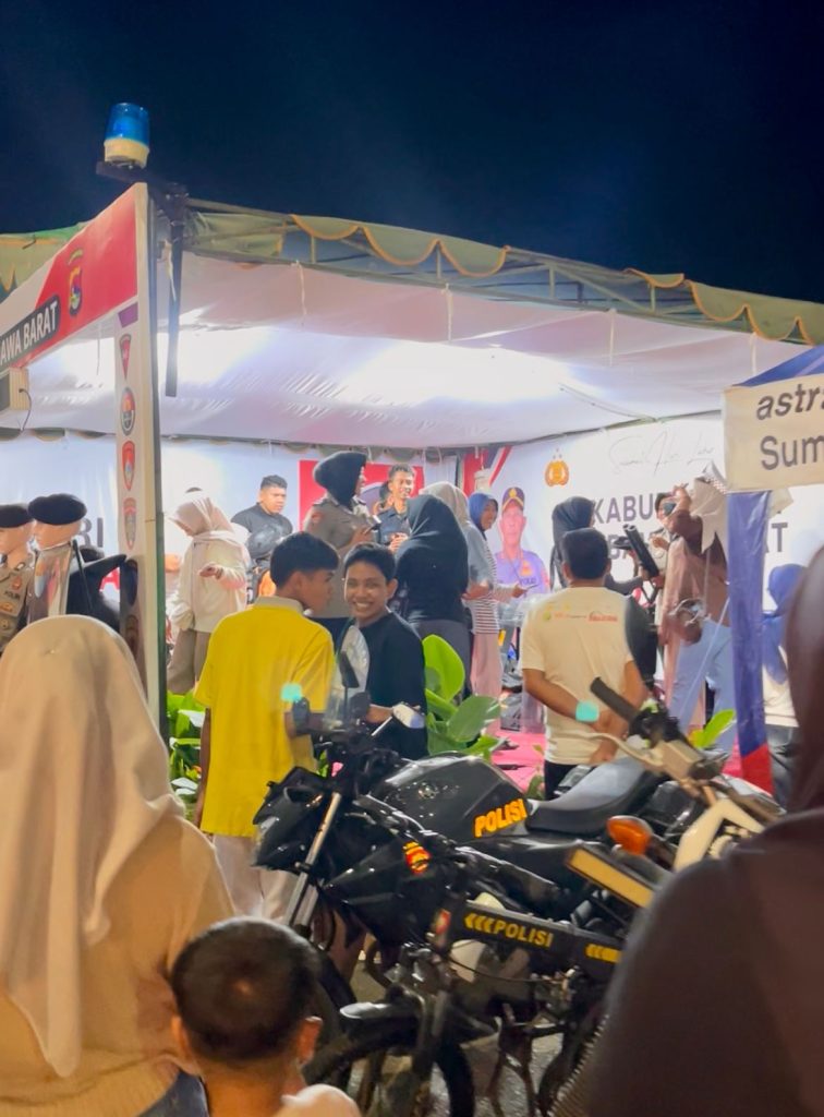 Stand Polres Sumbawa Barat Diserbu Pengunjung pada Pameran Harlah KSB
