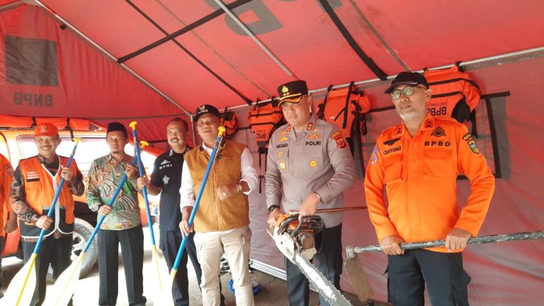 Wakil Bupati Tasikmalaya Tinjau Tiga Posko Kebencanaan di Jalur Cipatujah