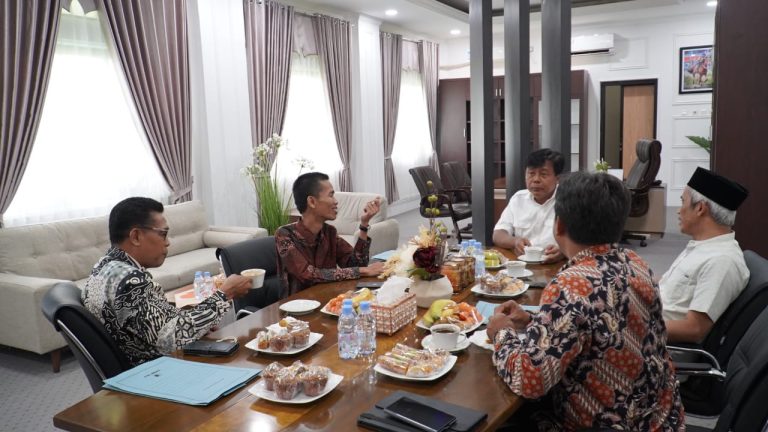 Komisi I DPRD KSB Bersama Bupati Menggelar Rapat Kerja Bahas Penataan Pegawai Non ASN