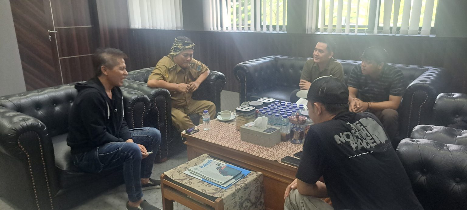 Musisi Atik Suwardi Temui Wakil Walikota Tasik, Dicky Candra langsung Vidio Call Piyu Padi